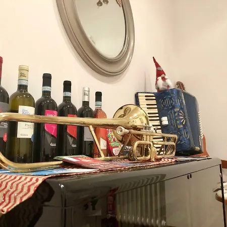 Musicisti House Гостевой дом Верона